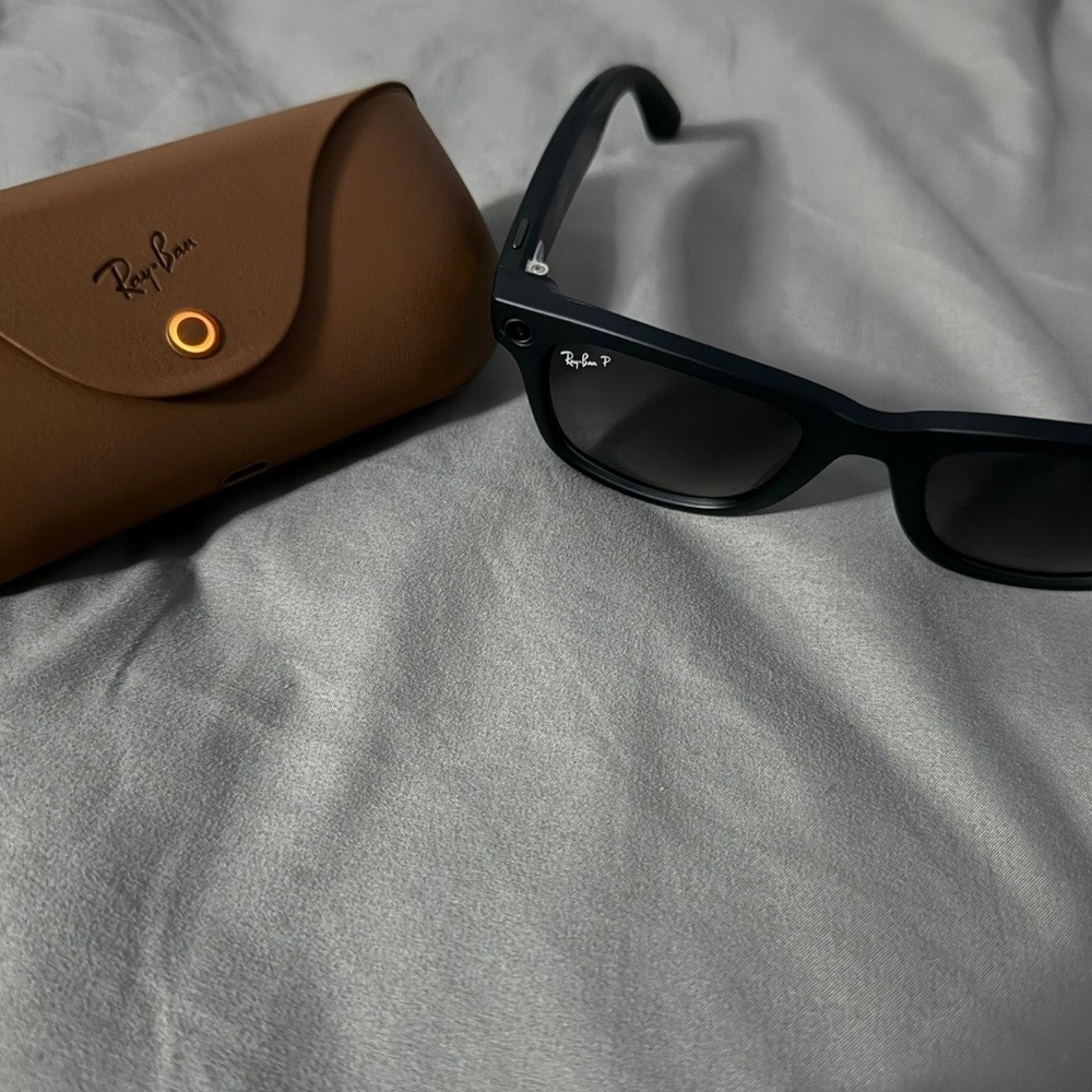 Ray-Ban Classic Black Sunglasses with Brown Case